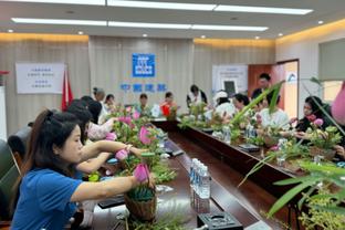 科尔谈库里轮休：我们整年都太依赖他了 他太累了需要休息一晚